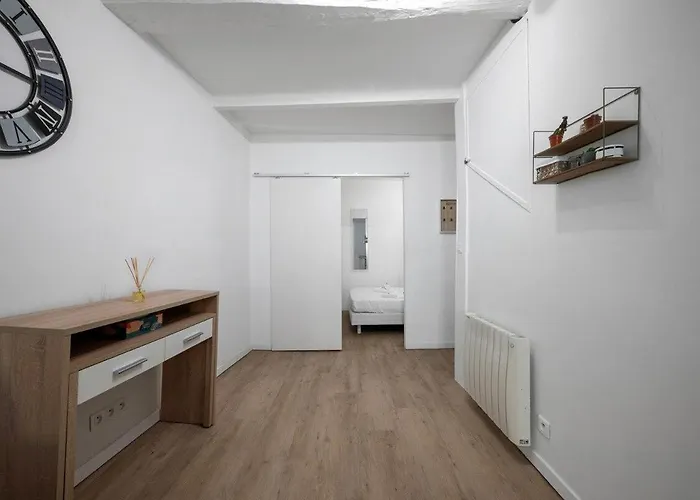 Bleu Dazur- Hyper Centre - Rue Longue - *