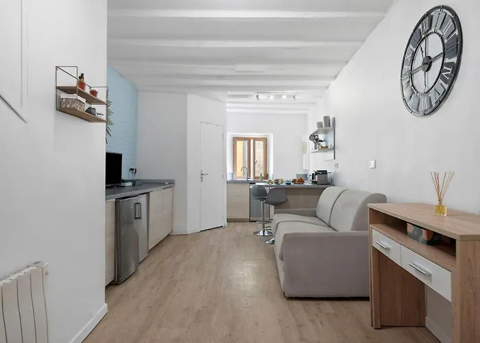 Apartment Bleu Dazur- Hyper Centre - Rue Longue - Menton