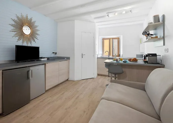 Bleu Dazur- Hyper Centre - Rue Longue - Apartment Menton