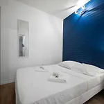 Apartment Bleu Dazur- Hyper Centre - Rue Longue - *