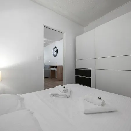 Bleu Dazur- Hyper Centre - Rue Longue - Апартаменты Ментона